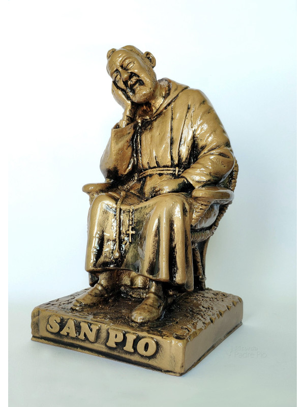 Statua Padre Pio seduto 22cm