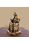Statua Padre Pio seduto