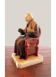 Statua Padre Pio seduto, colorato.