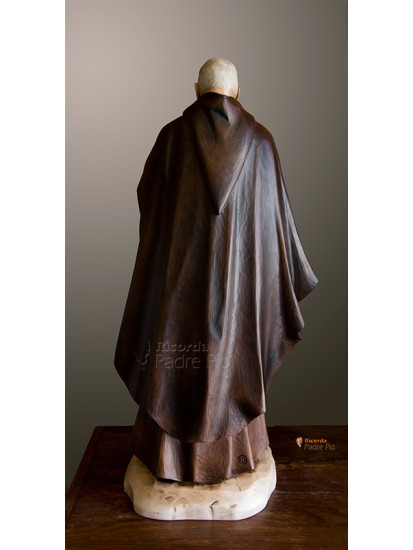 Statua Padre Pio con mantello, 85cm e 107cm