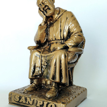 Statua Padre Pio seduto 22cm