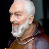 Statua Padre Pio con mantello, 50cm